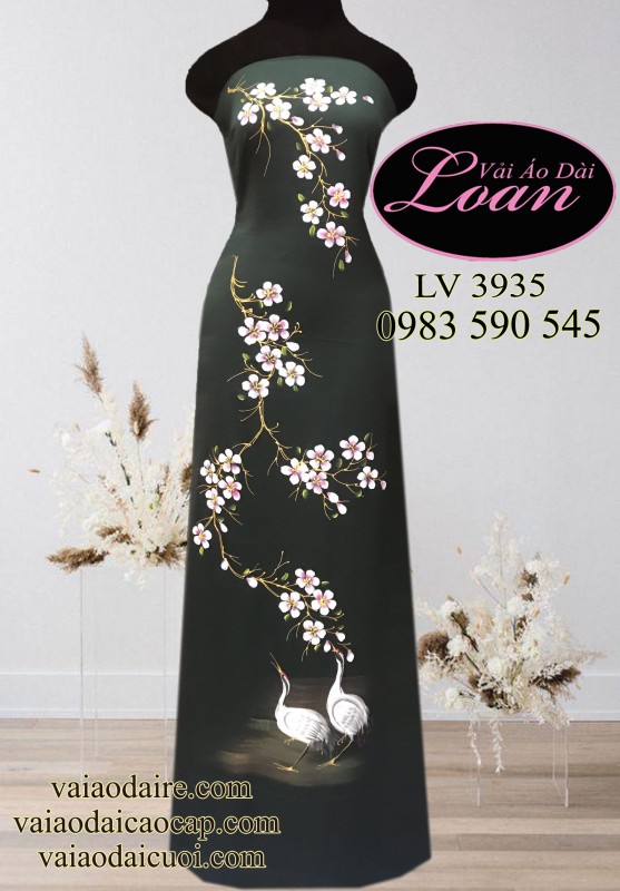 Vải áo dài vẽ chim Hạc