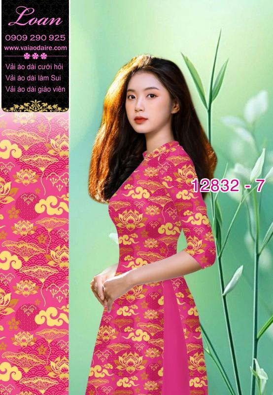 Vải áo dài hoa văn cổ kính