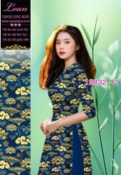 Vải áo dài hoa văn cổ kính