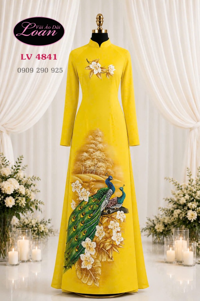 Vải áo dài chim công vẽ - kết cườm