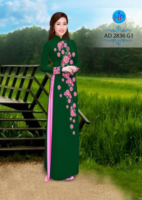 Vải áo dài hoa nhỏ chạy dọc
