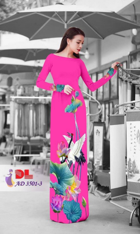 Vải áo dài chim cò và hoa sen