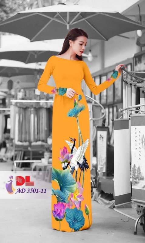 Vải áo dài chim cò và hoa sen
