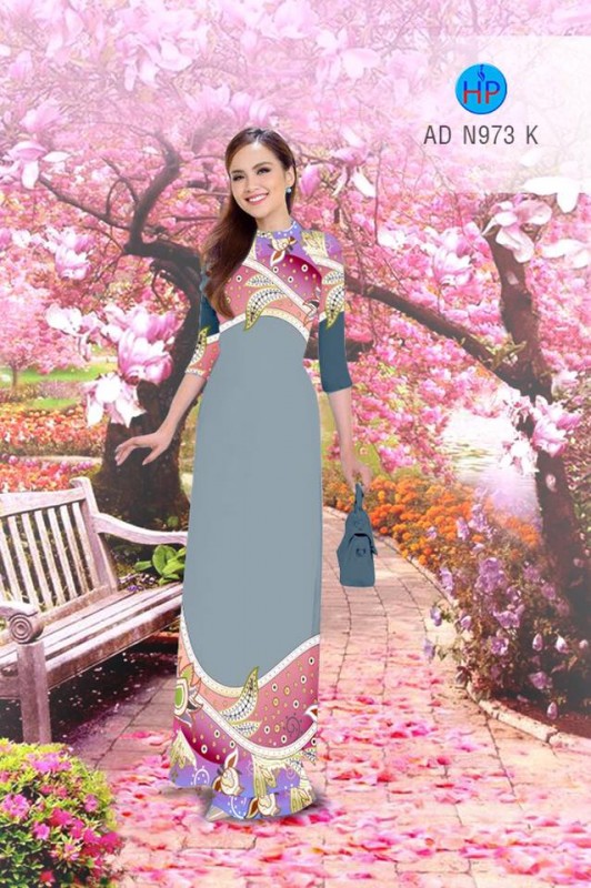 Vải áo dài hoa văn trên dưới
