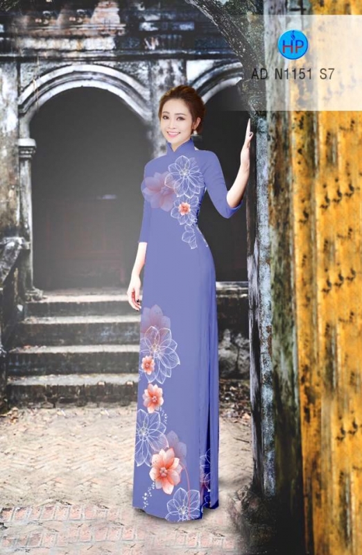 Vải áo dài hoa trên