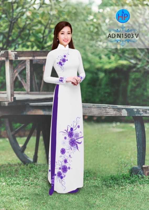 Vải áo dài hoa trên dưới