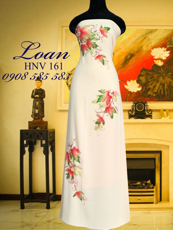 Vải áo dài vẽ lá mùa thu