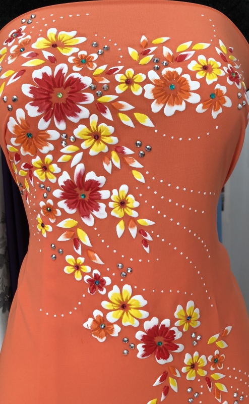 Vải áo dài vẽ hoa nổi