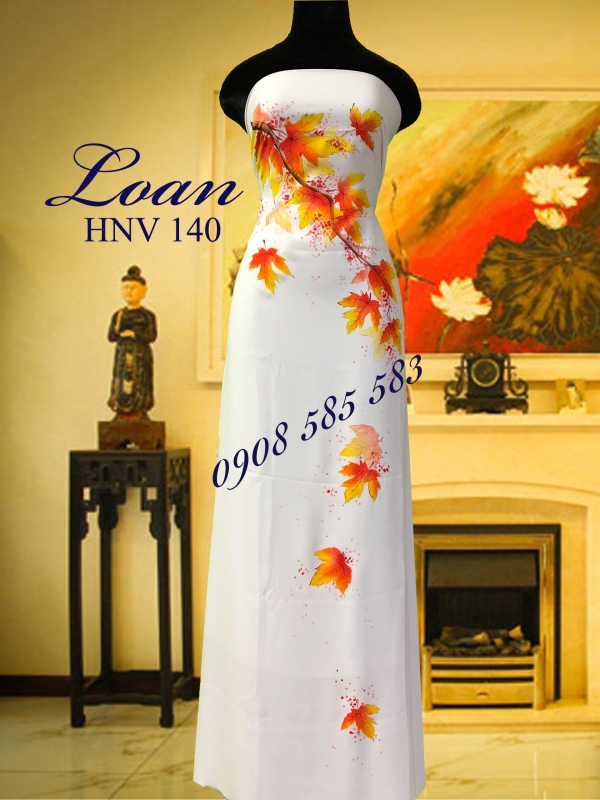 Vải áo dài vẽ lá mùa thu