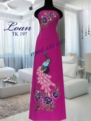 Vải áo dài kết đá chim công