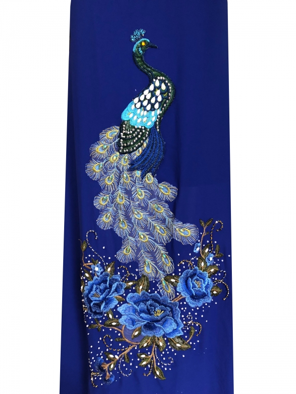 Vải áo dài kết đá chim công