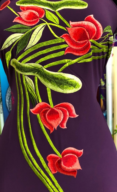 Vải áo dài thêu hoa sen