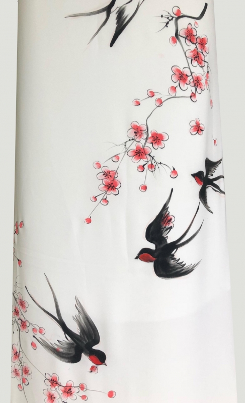 Vải áo dài vẽ chim én ngày Tết
