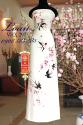 Vải áo dài vẽ chim én ngày Tết