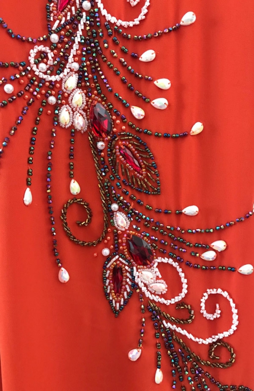 Vải áo dài đuôi Công kết đá