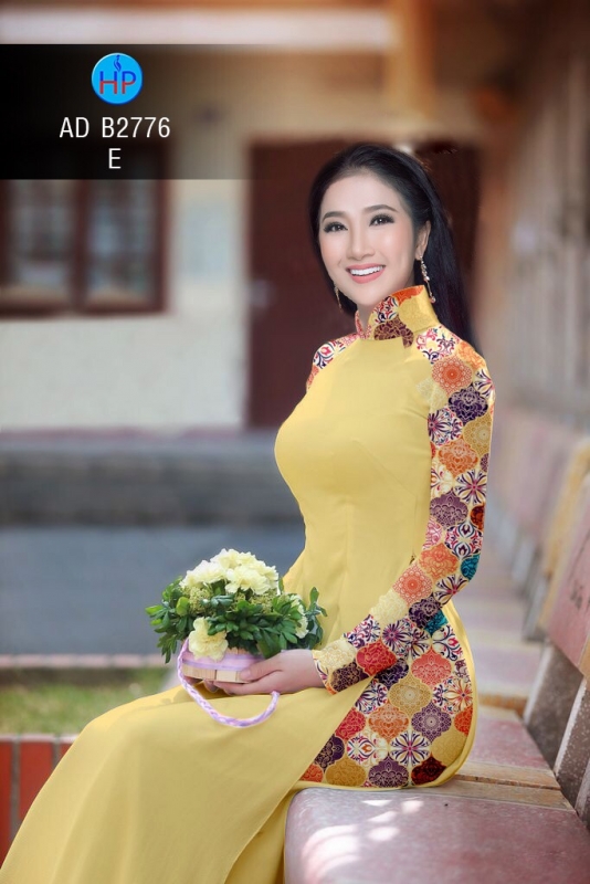 Vải áo dài trơn phối tay hoa