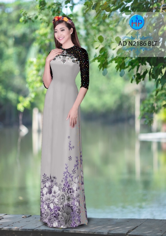 Vải áo dài hoa trên dưới
