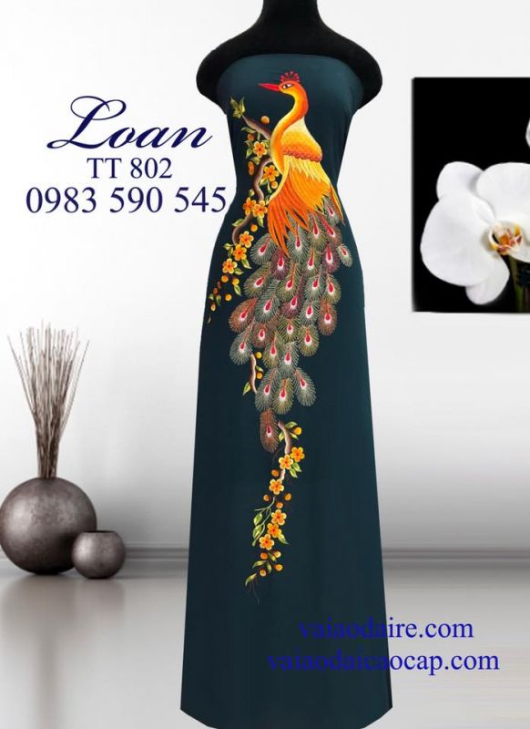 Vải áo dài thêu chim Công