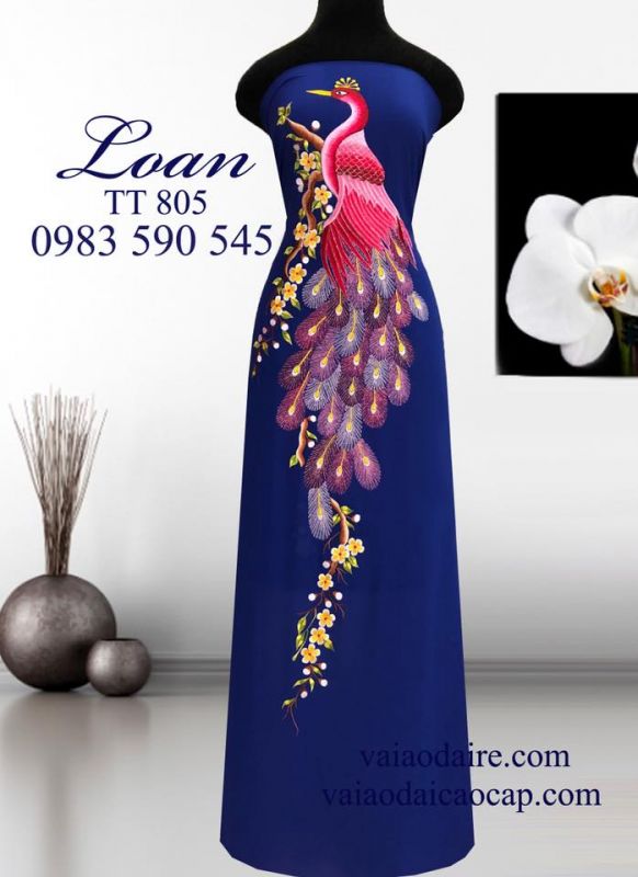 Vải áo dài thêu chim Công