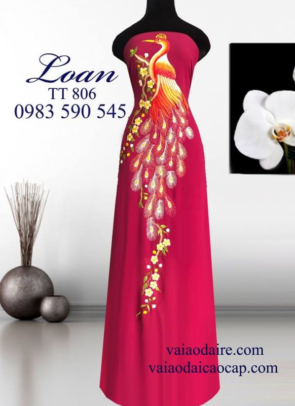 Vải áo dài thêu chim Công