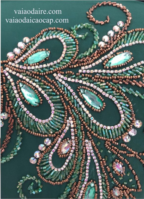 Vải áo dài kết đá pha lê