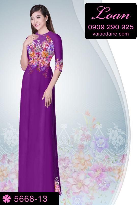 Vải áo dài hoa trên ngực