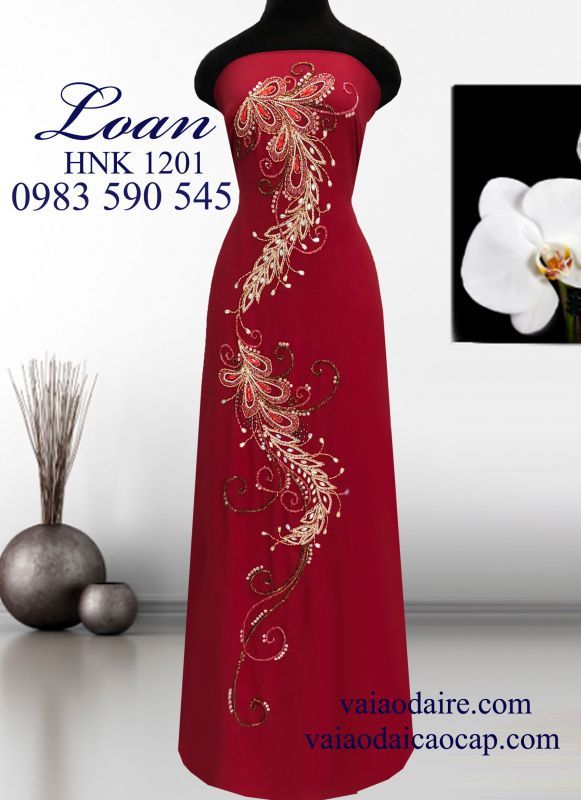 Vải áo dài Thái Tuấn kết đuôi Công