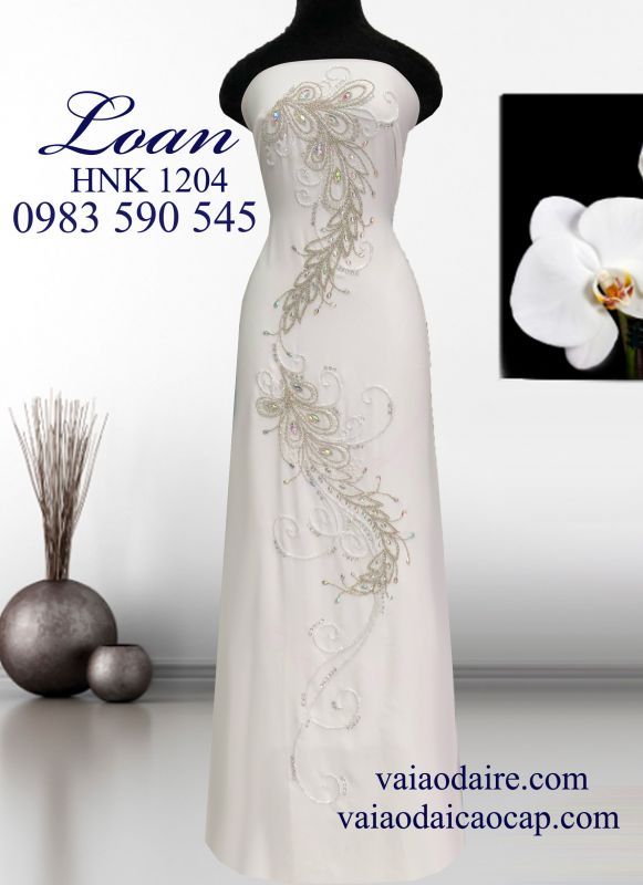 Vải áo dài Thái Tuấn kết đuôi Công