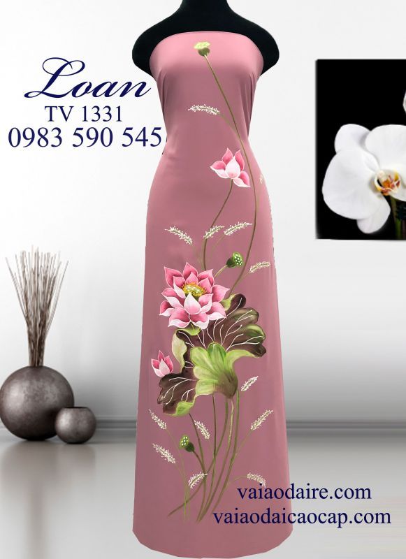 Vải áo dài hoa Sen vẽ sơn mài
