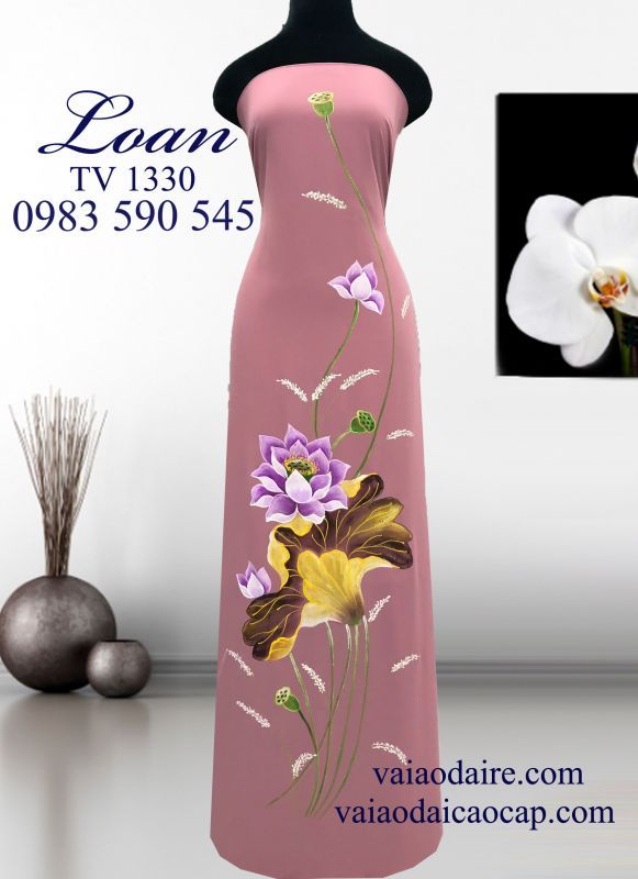 Vải áo dài hoa Sen vẽ sơn mài