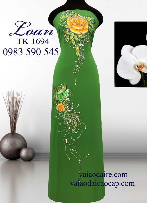 Vải áo dài hoa hồng kết hạt